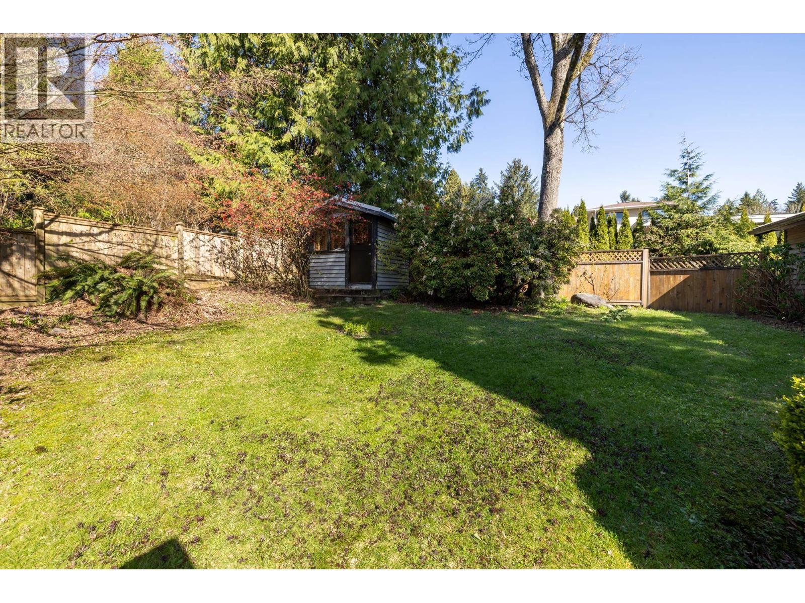 1374 E 15TH STREET, North Vancouver