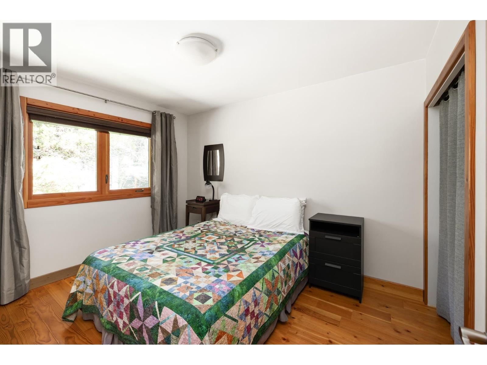 1374 E 15TH STREET, North Vancouver