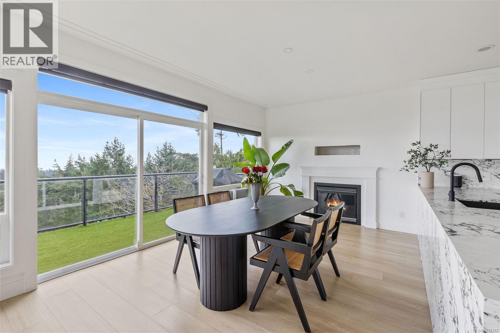 3346 Ravenwood Rd - 5