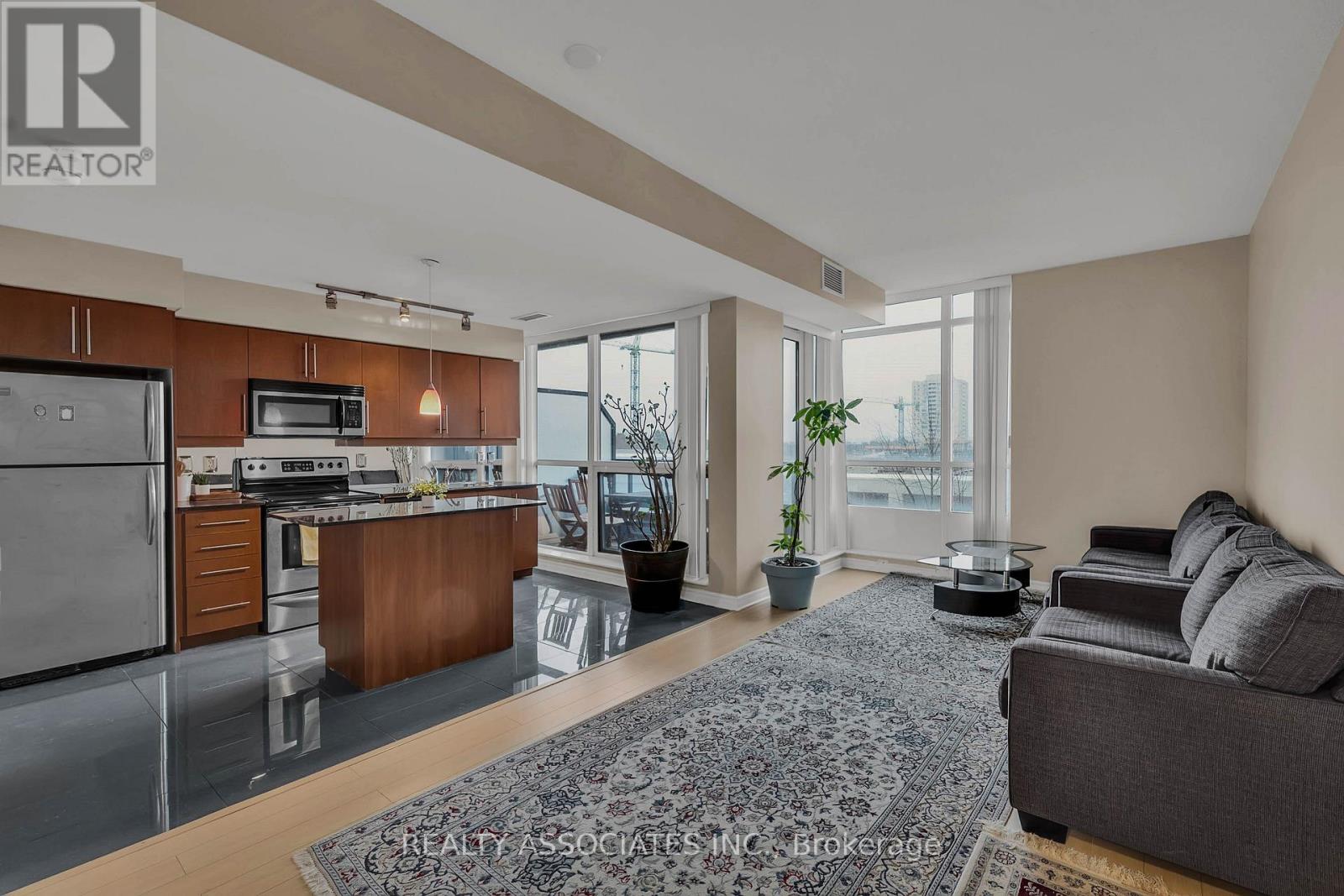 #238 2885 BAYVIEW AVENUE - 12