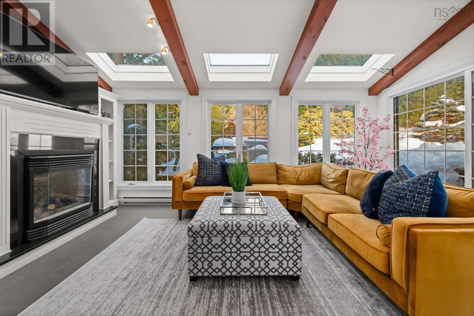 Property 38 of 48 of 523 Francklyn Street