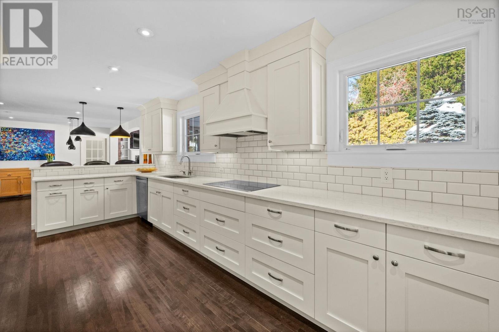 Property 46 of 48 of 523 Francklyn Street