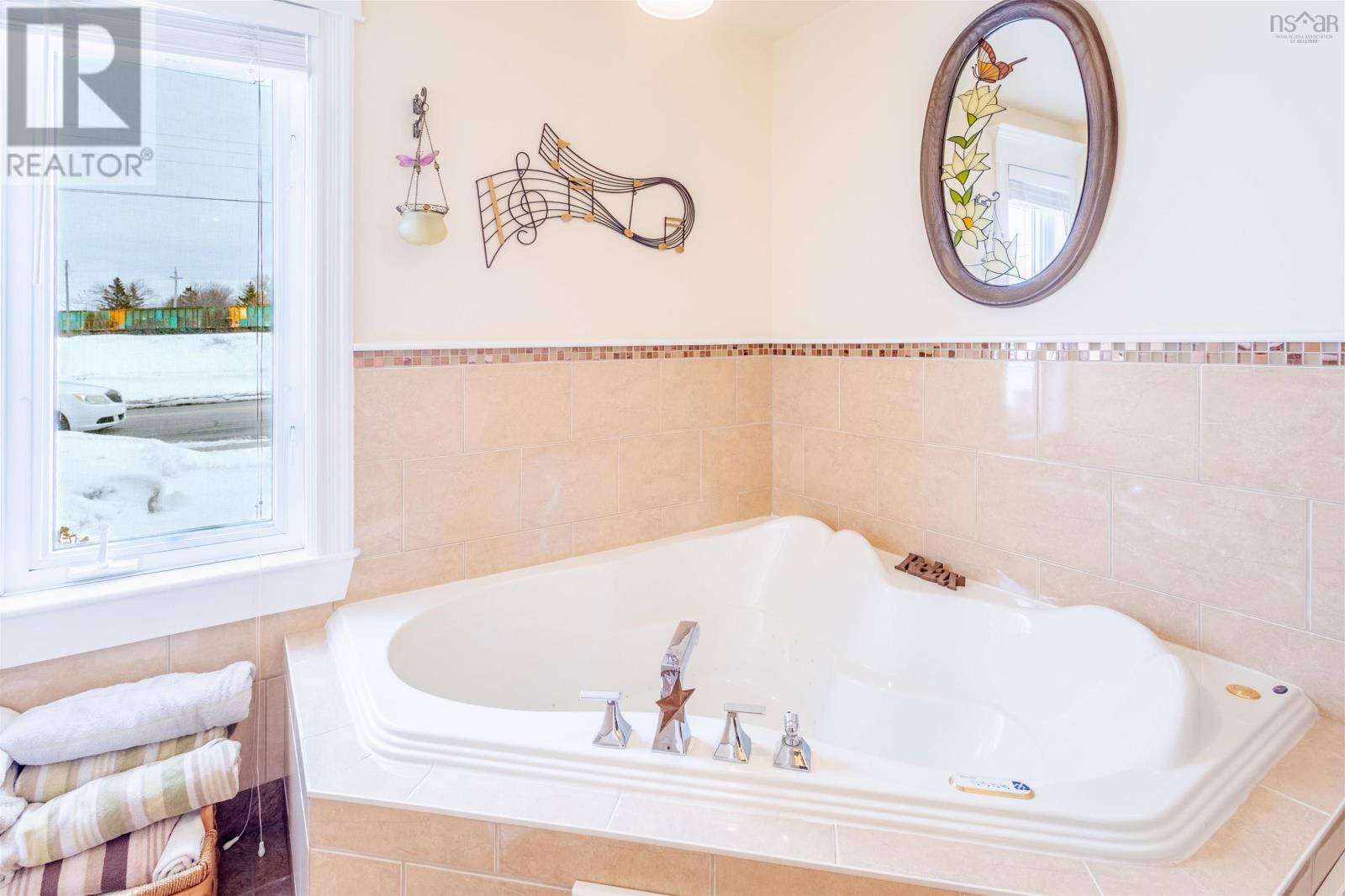 Property 15 of 48 of 507 King Street