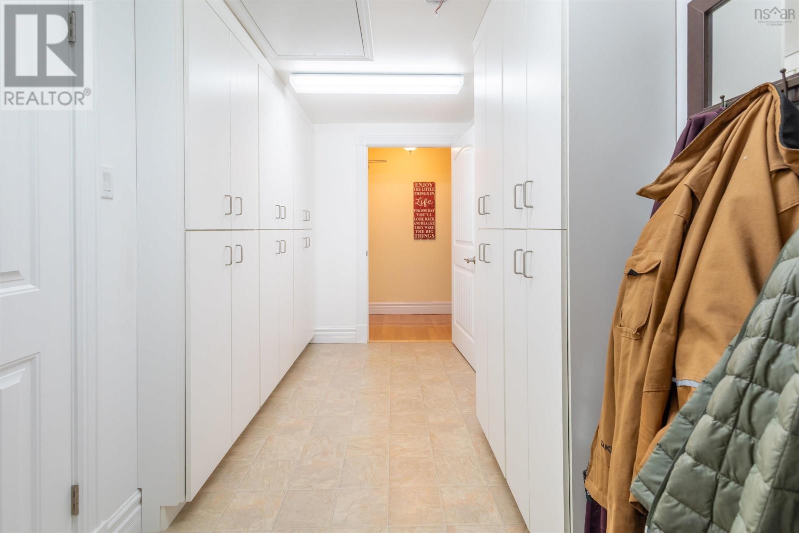 Property 11 of 48 of 507 King Street