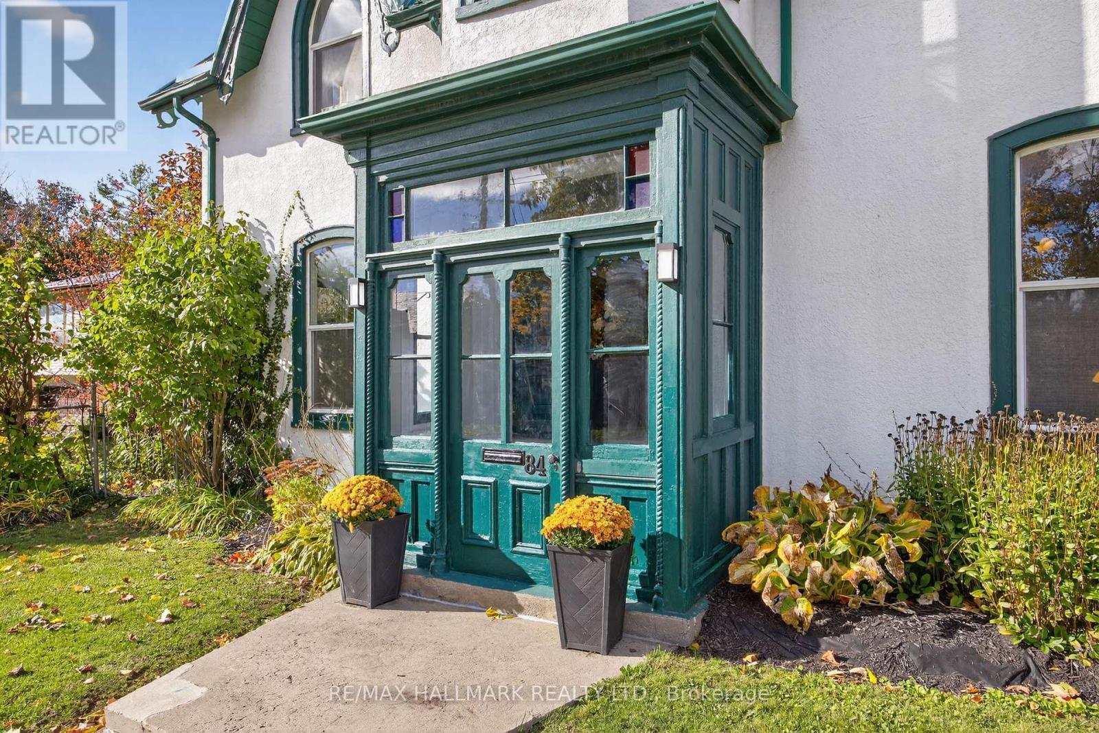 84 WELLINGTON STREET E - 2