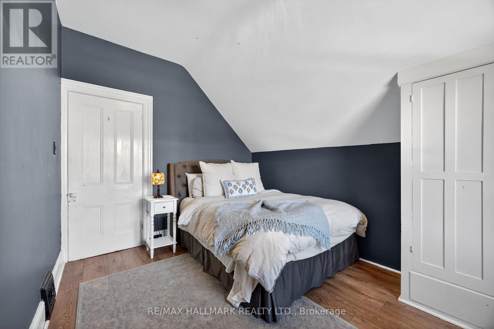 84 WELLINGTON STREET E - 21