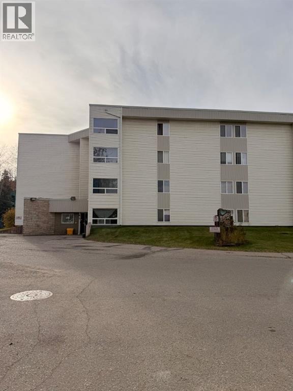111 Charles Avenue, Fort McMurray