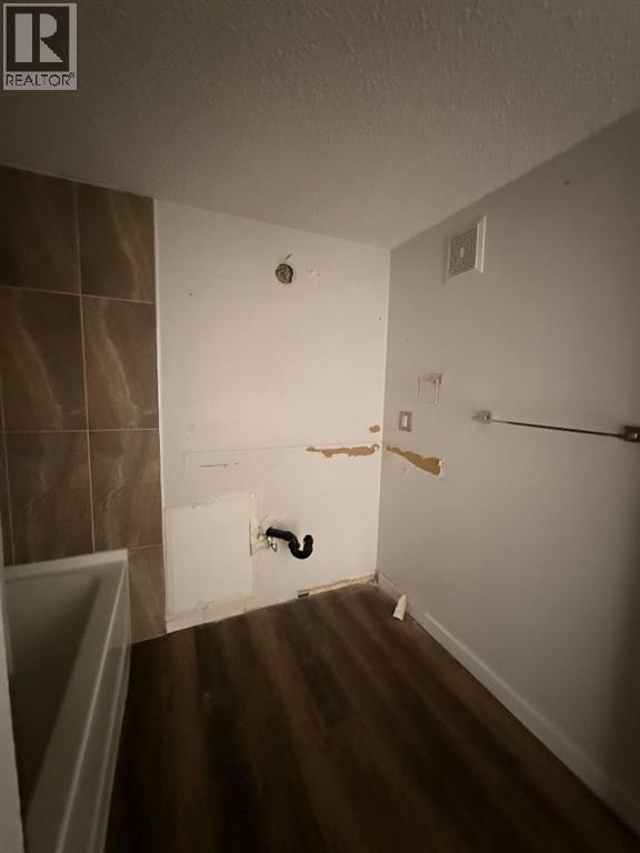 111 Charles Avenue, Fort McMurray