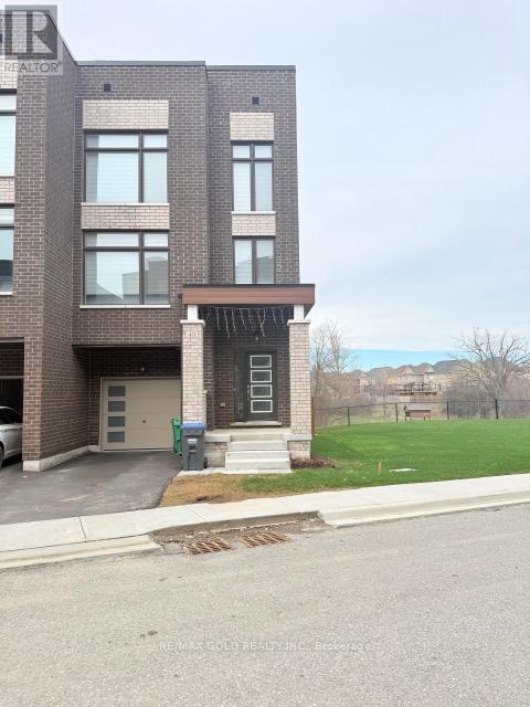 43 QUEENPOST DRIVE - 5
