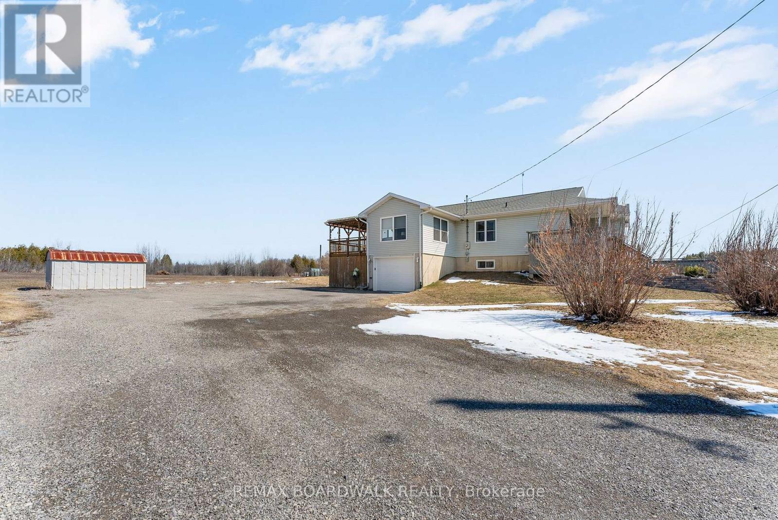 1918 ROSEDALE ROAD N - 44