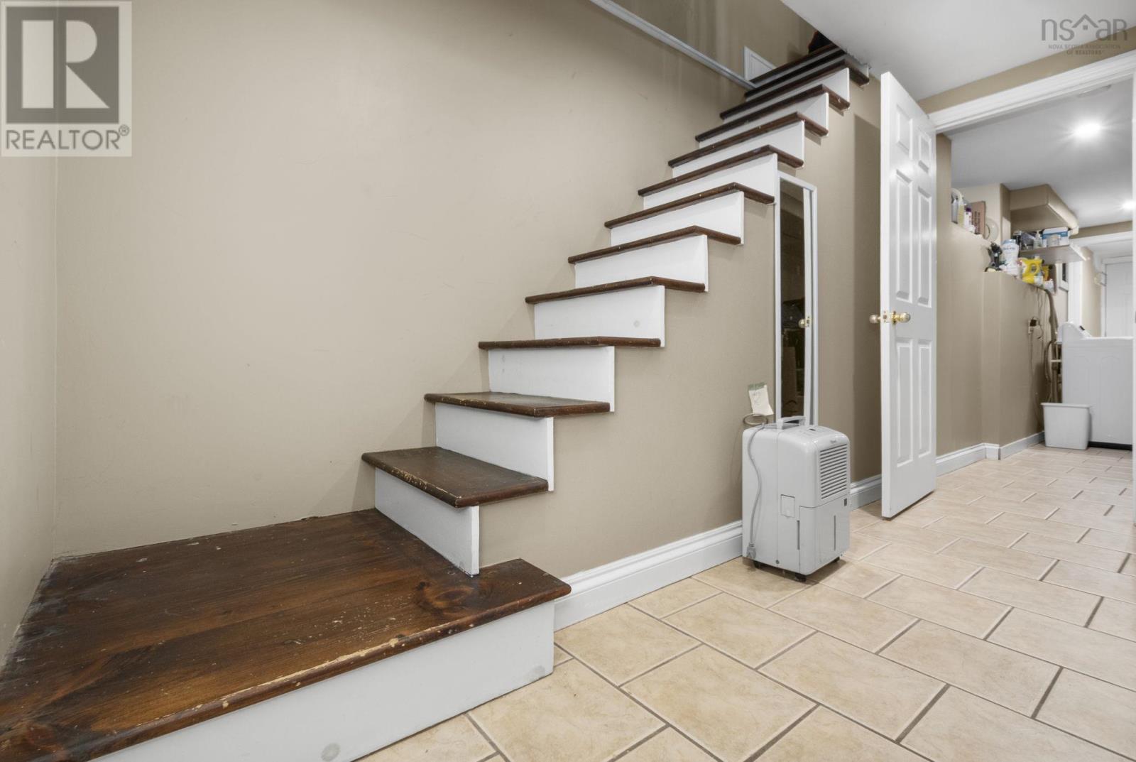 Property 32 of 45 of 1538 Lemarchant Street