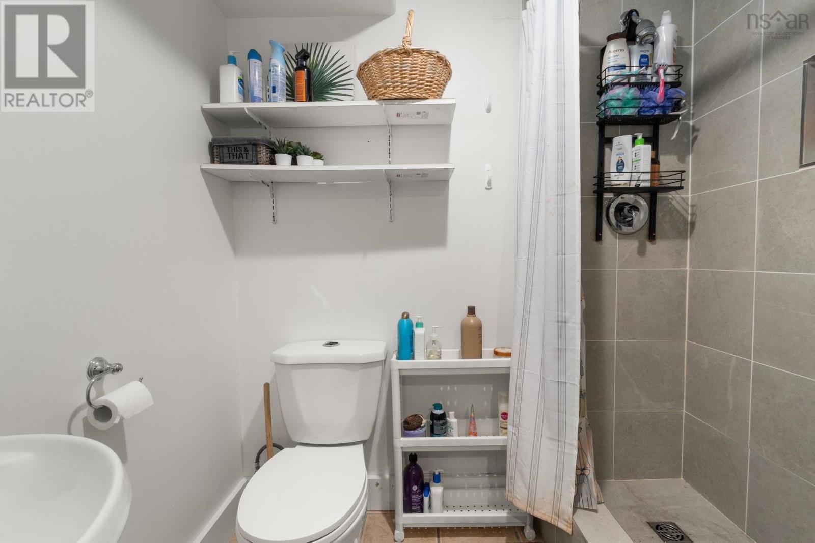 Property 38 of 45 of 1538 Lemarchant Street