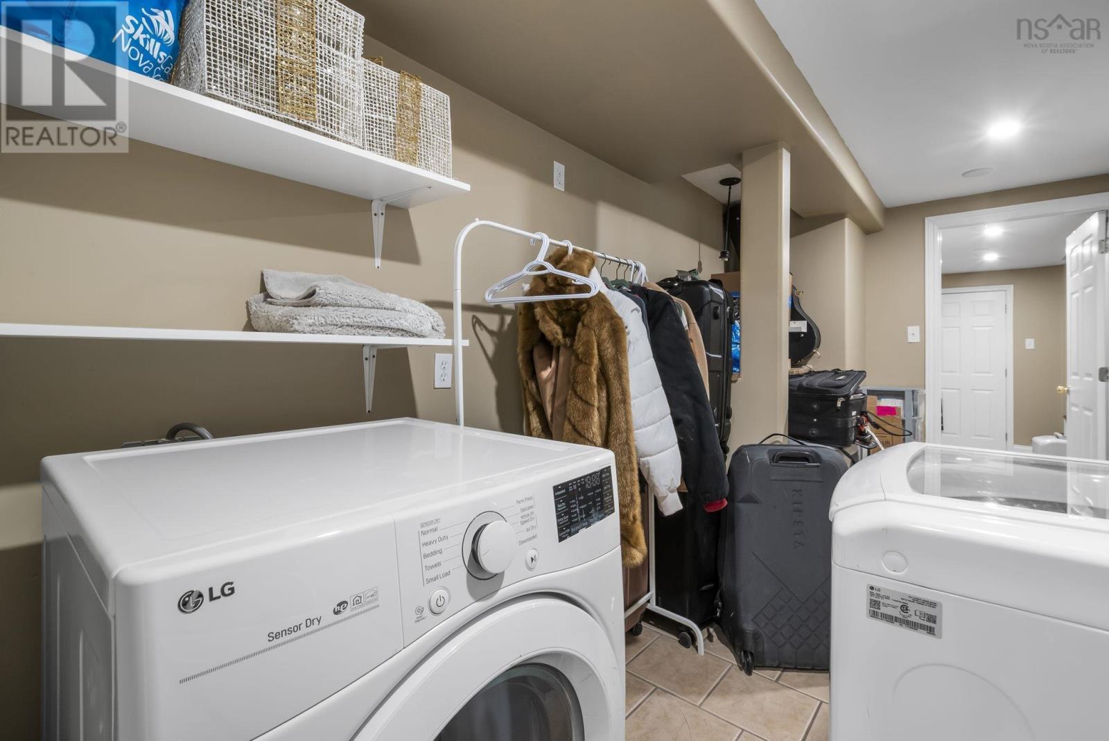 Property 3 of 45 of 1538 Lemarchant Street