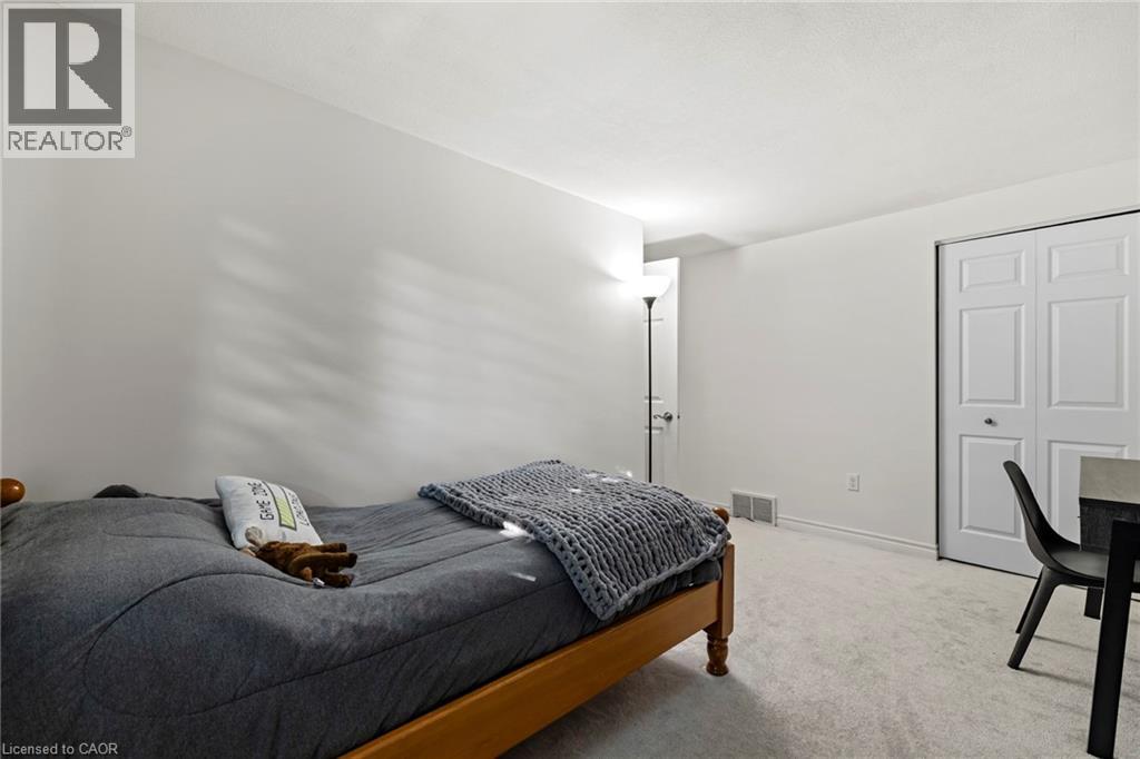 8 GERRICK COURT - 16