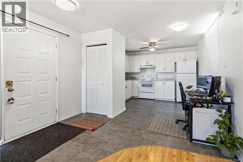 14 winnipeg Street - 4