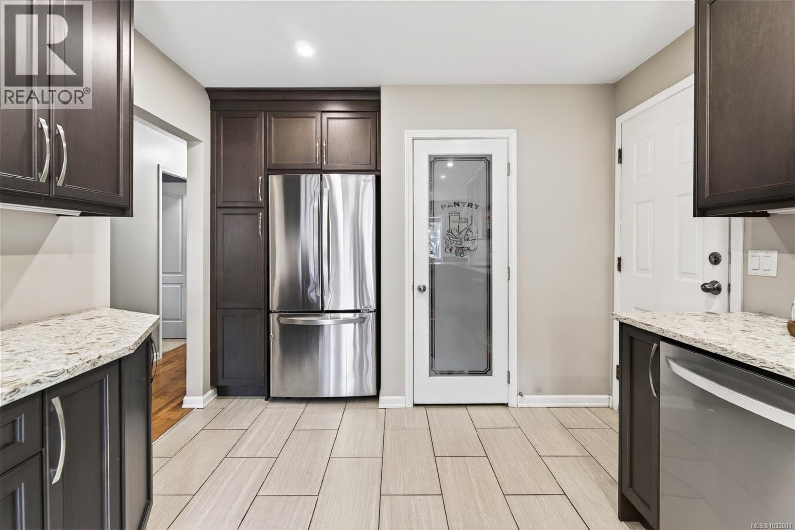 2071 EAST WELLINGTON DR - 15