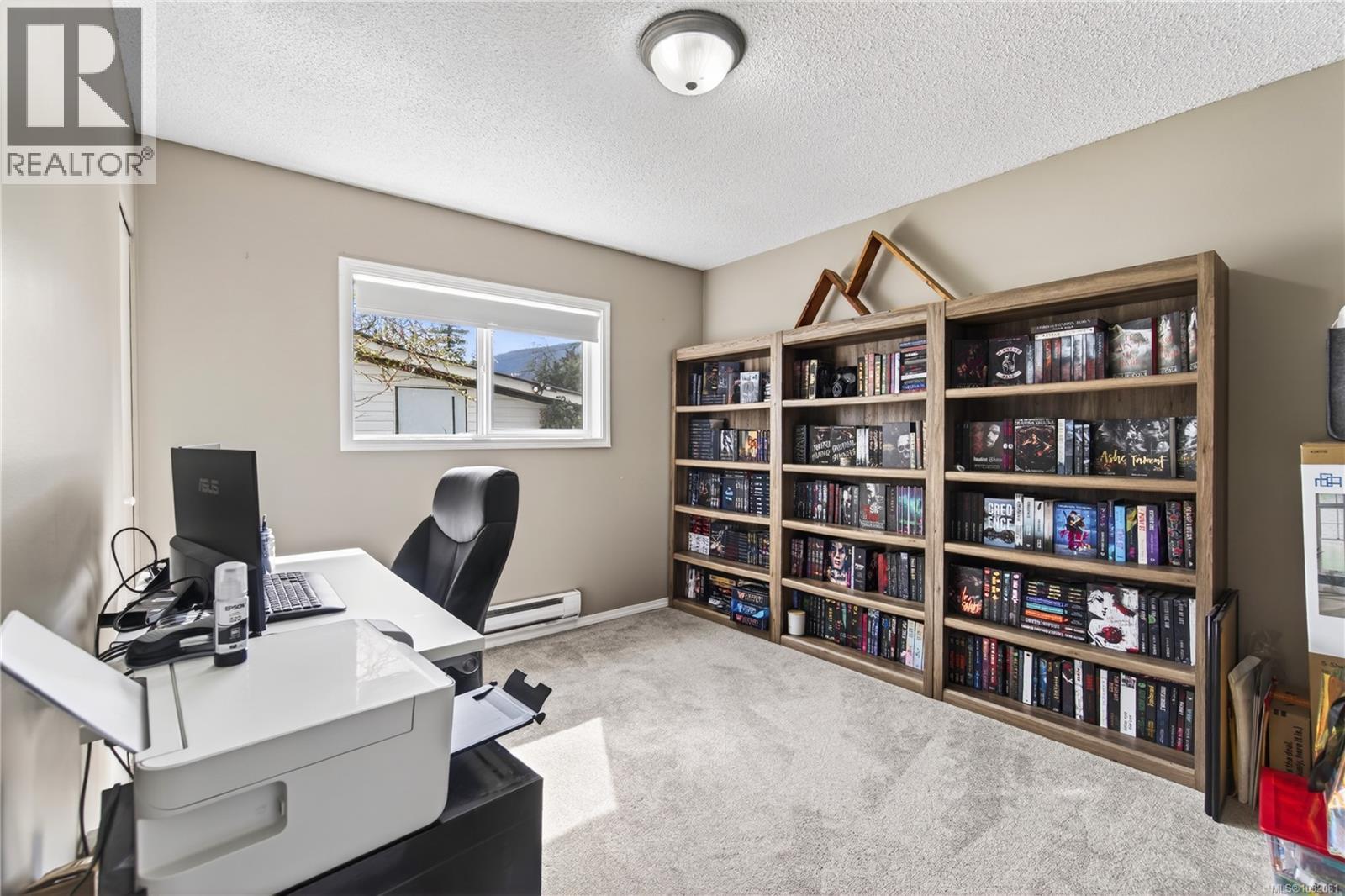 2071 EAST WELLINGTON DR - 24