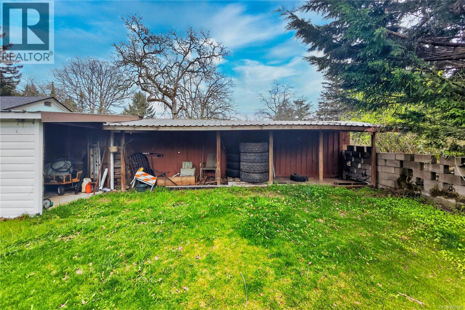 2071 EAST WELLINGTON DR - 50