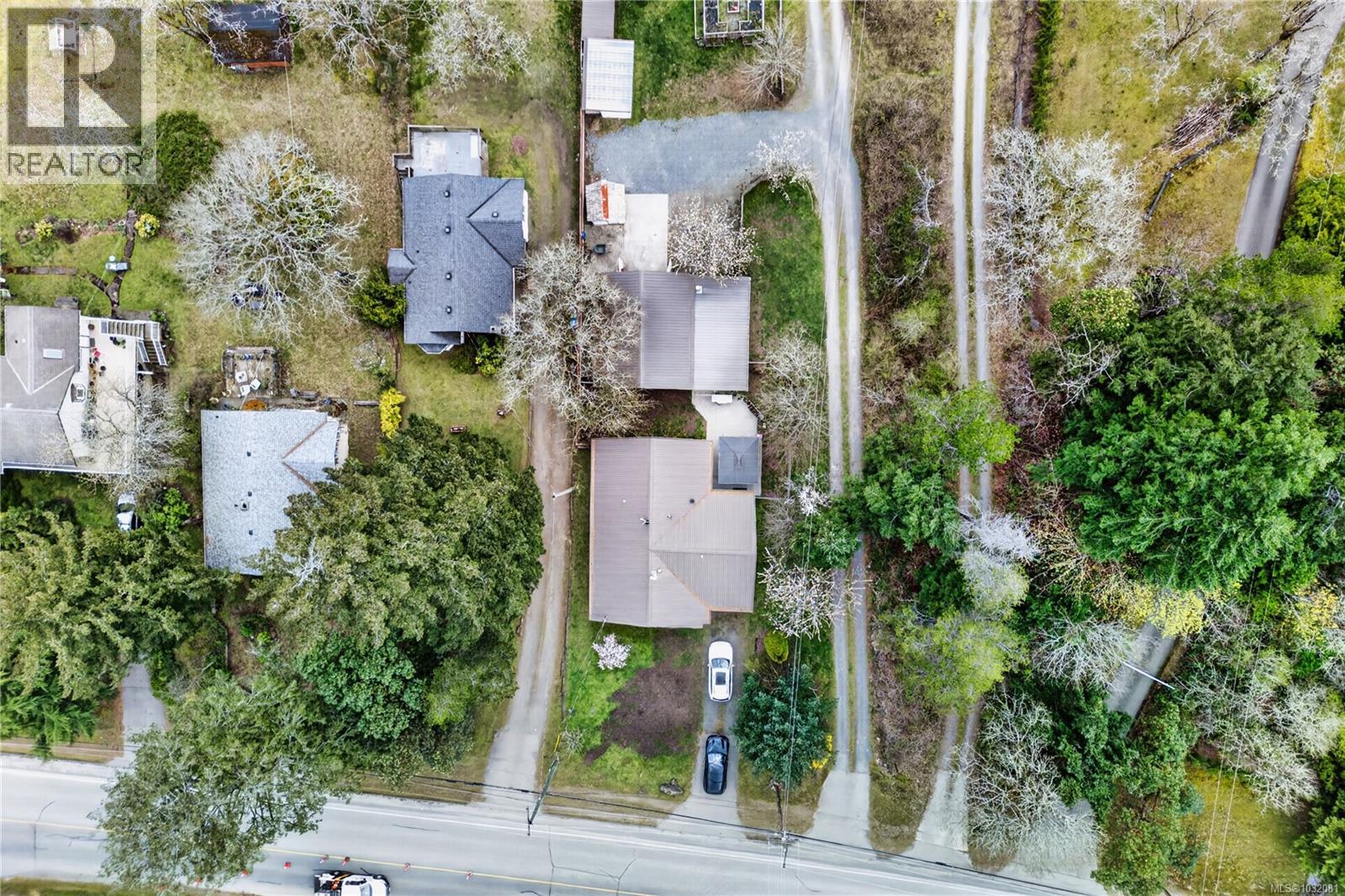 2071 EAST WELLINGTON DR - 52