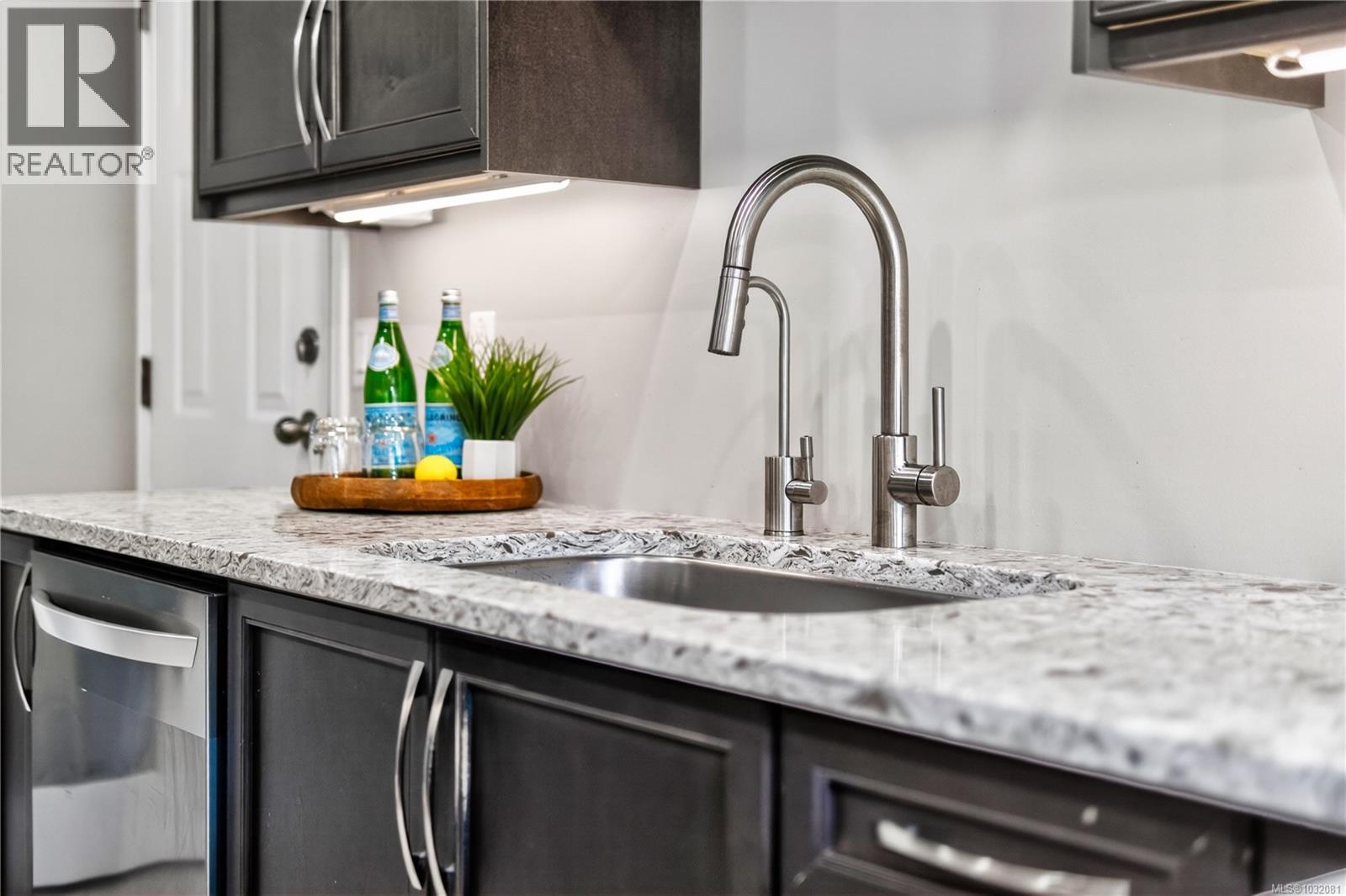 2071 EAST WELLINGTON DR - 8