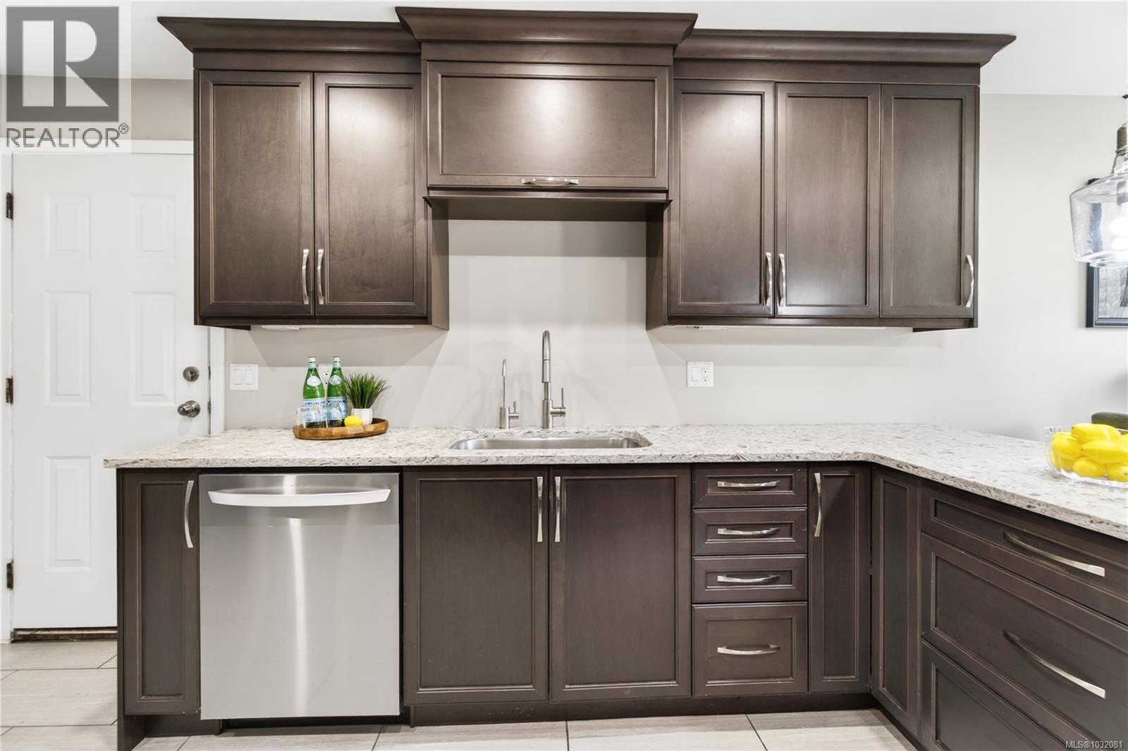 2071 EAST WELLINGTON DR - 11