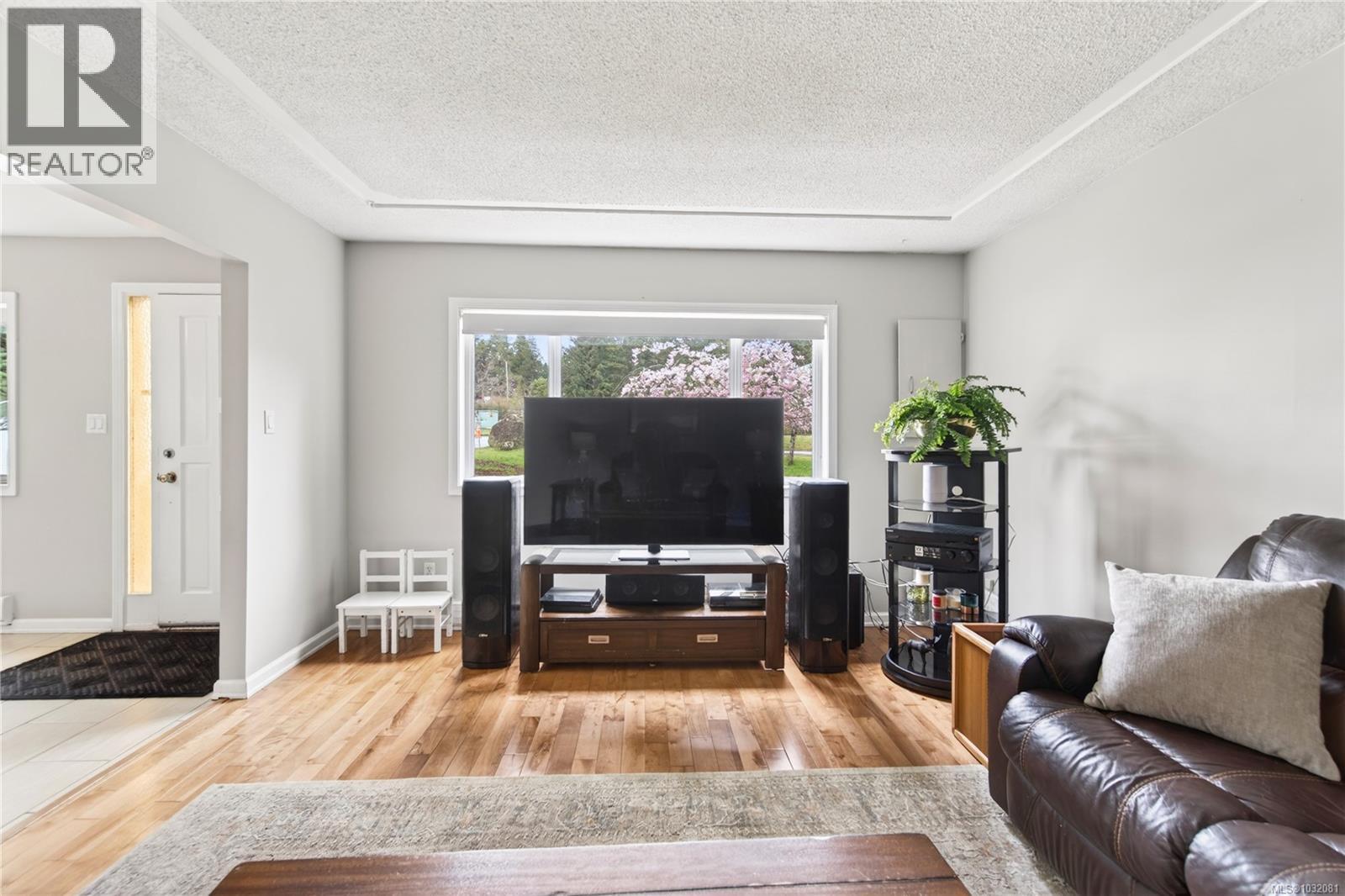 2071 EAST WELLINGTON DR - 19