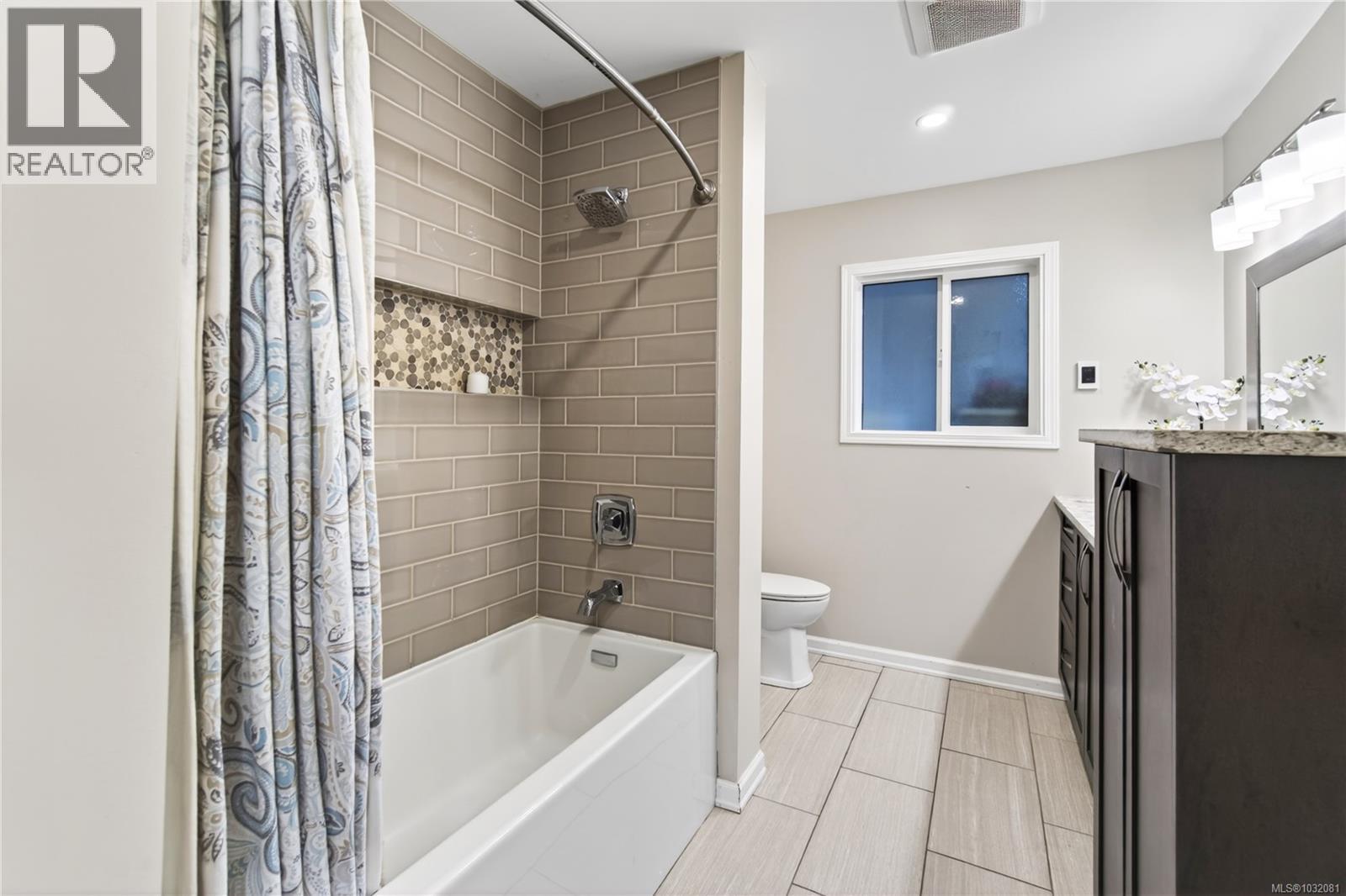 2071 EAST WELLINGTON DR - 31