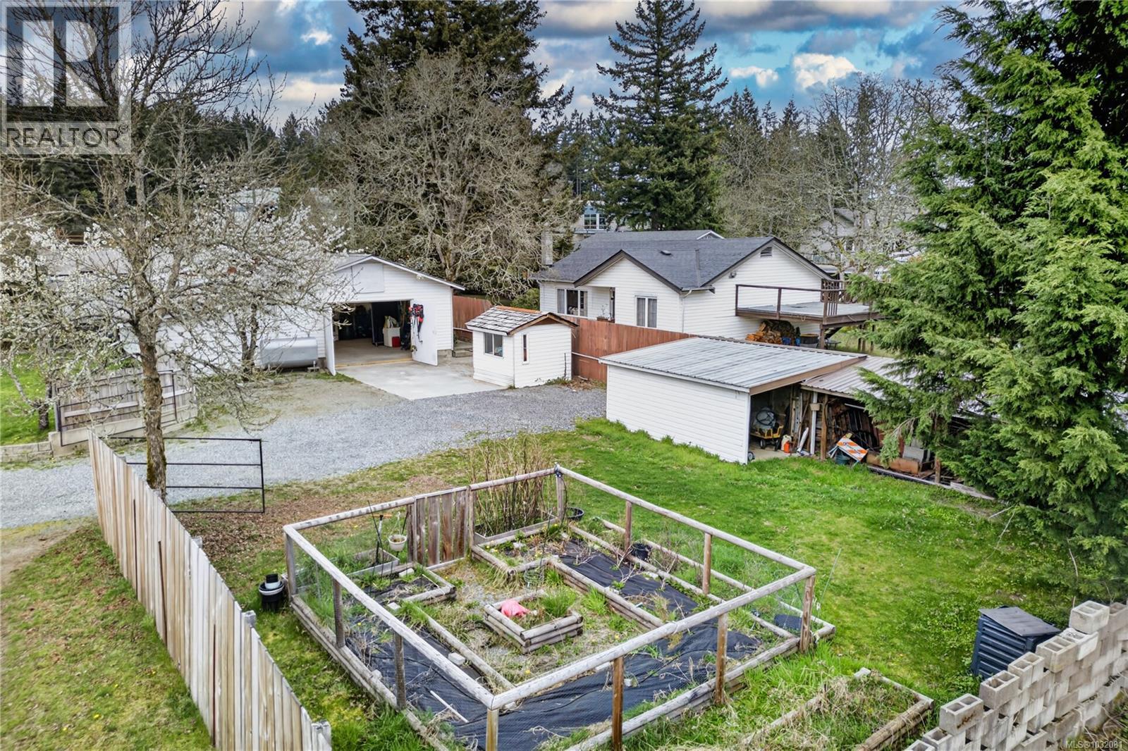 2071 EAST WELLINGTON DR - 39