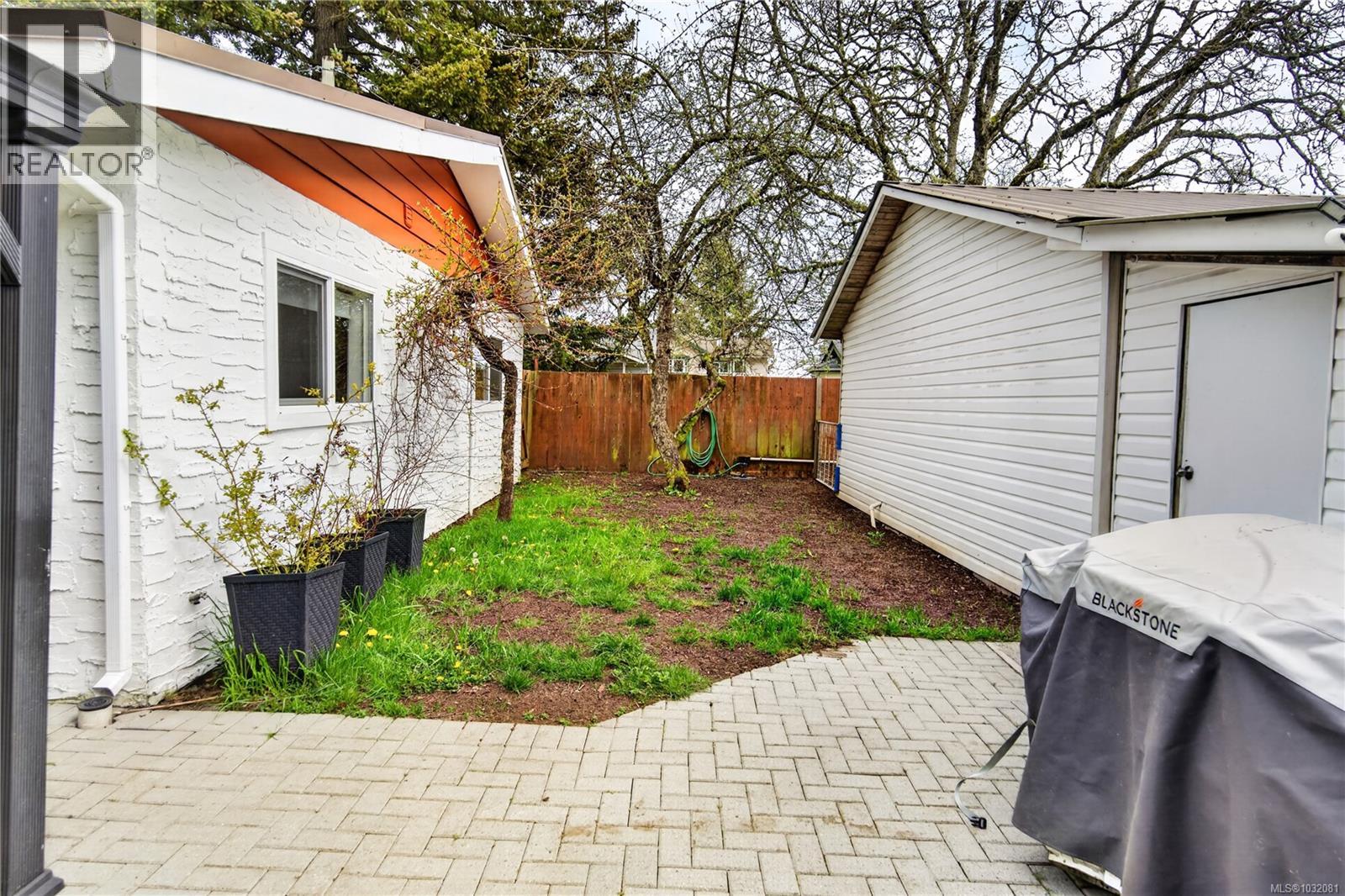 2071 EAST WELLINGTON DR - 53