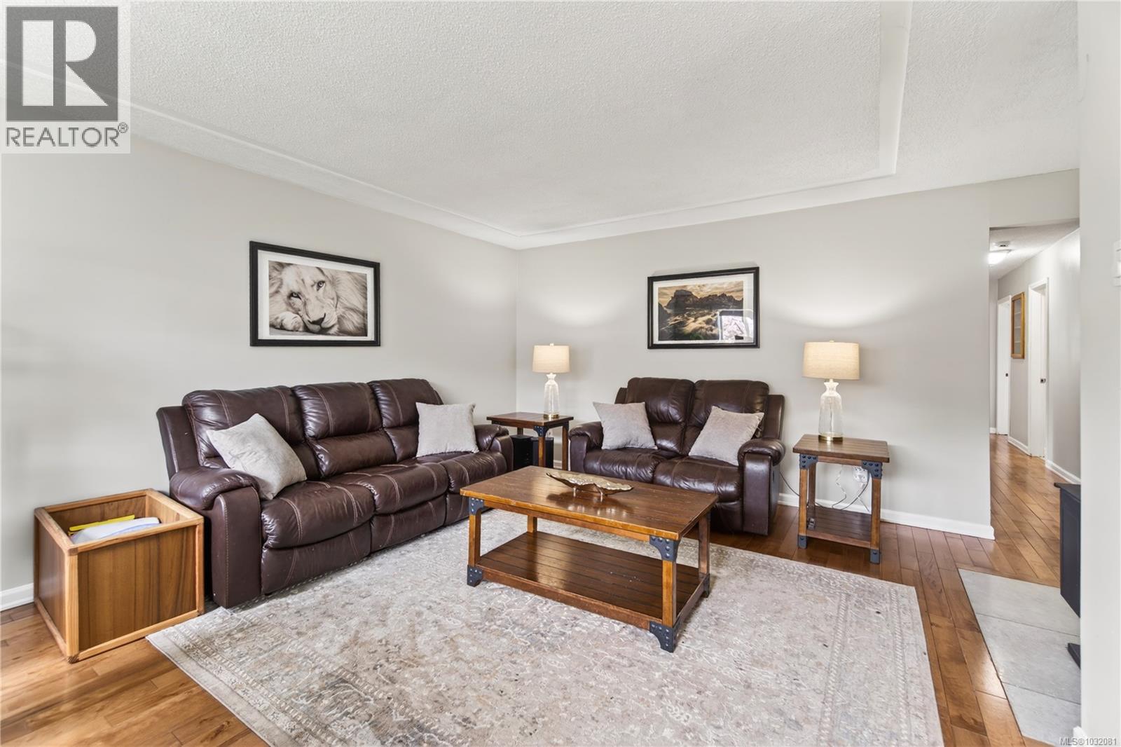 2071 EAST WELLINGTON DR - 6