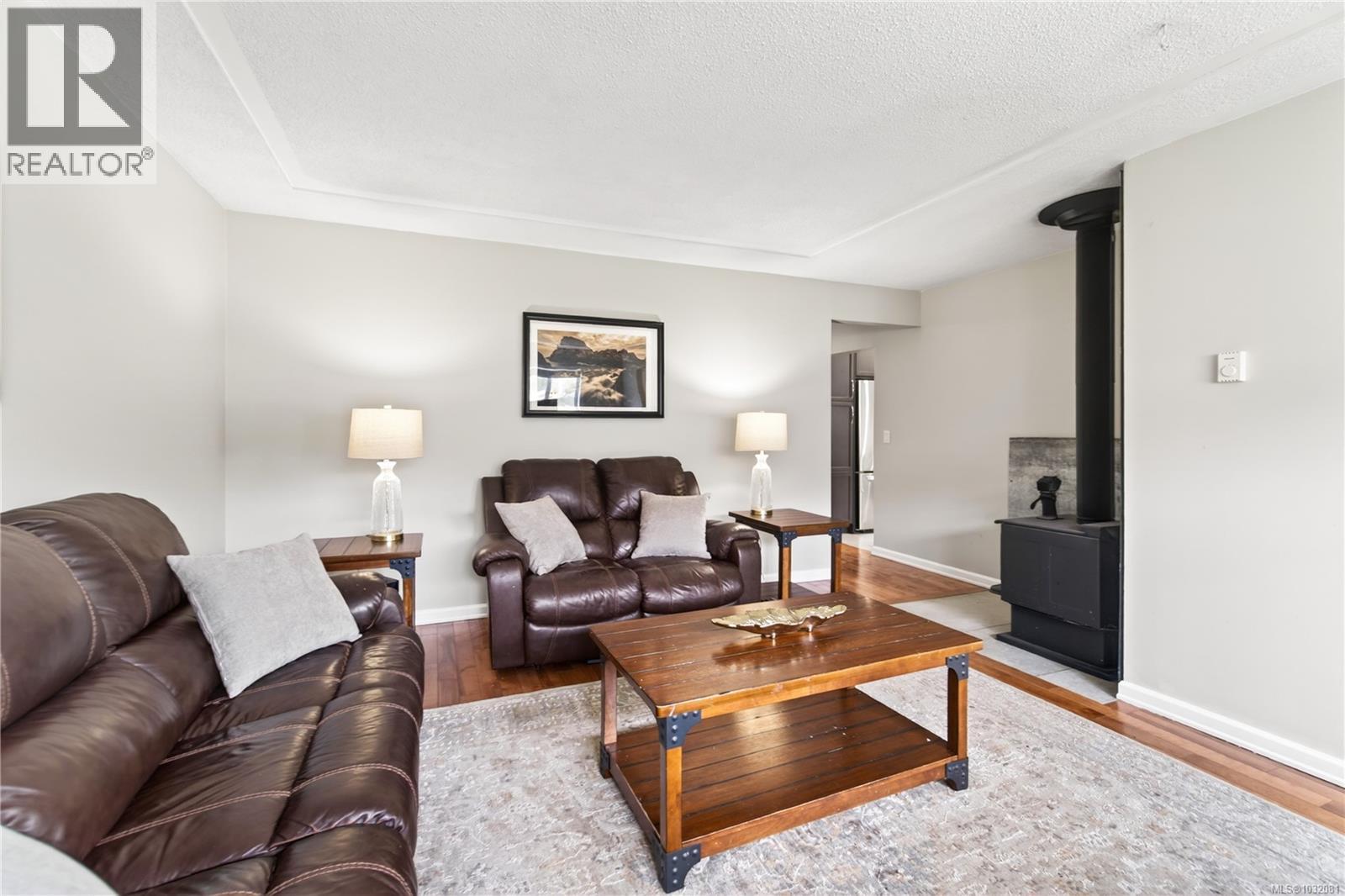 2071 EAST WELLINGTON DR - 4