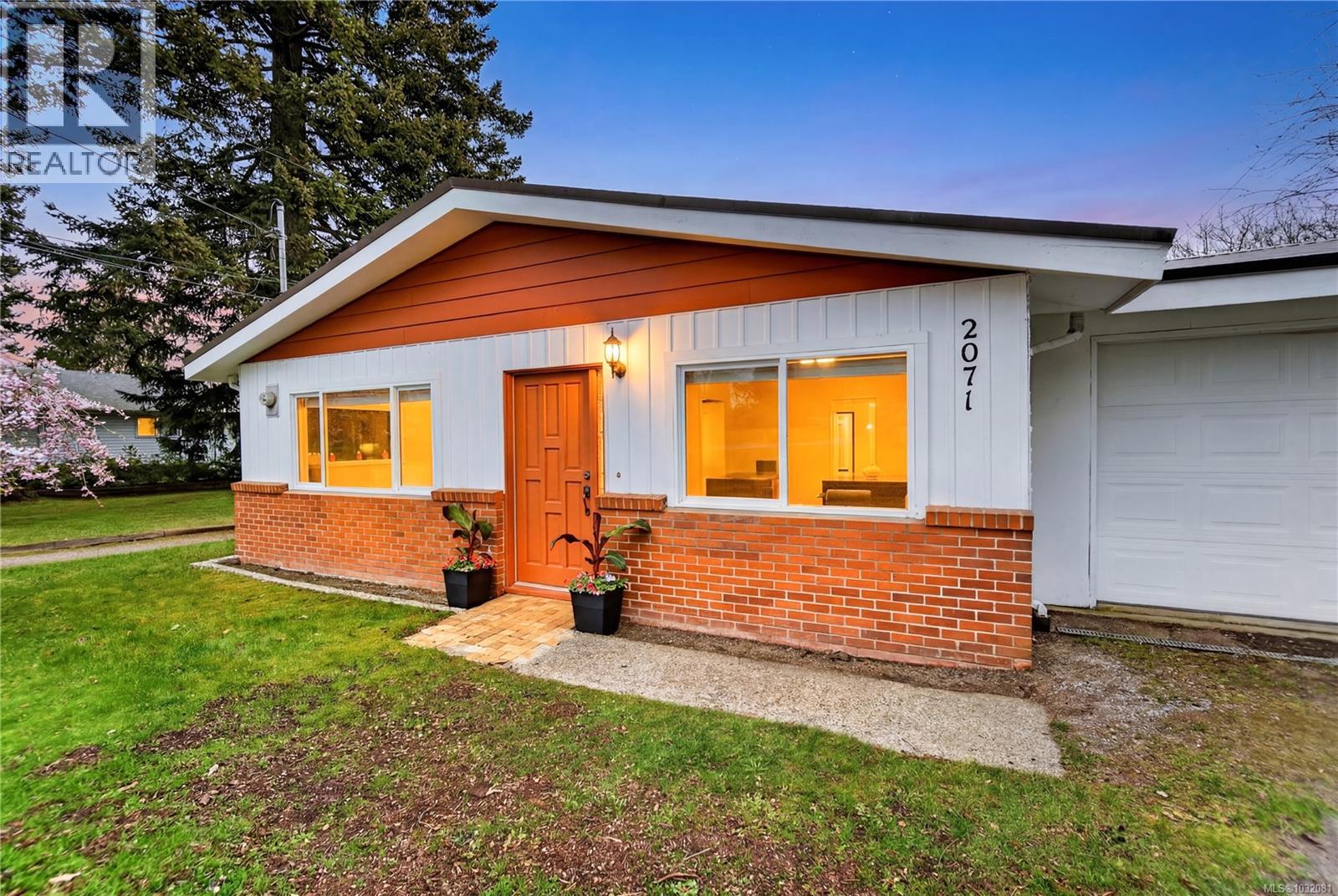 2071 EAST WELLINGTON DR - 3