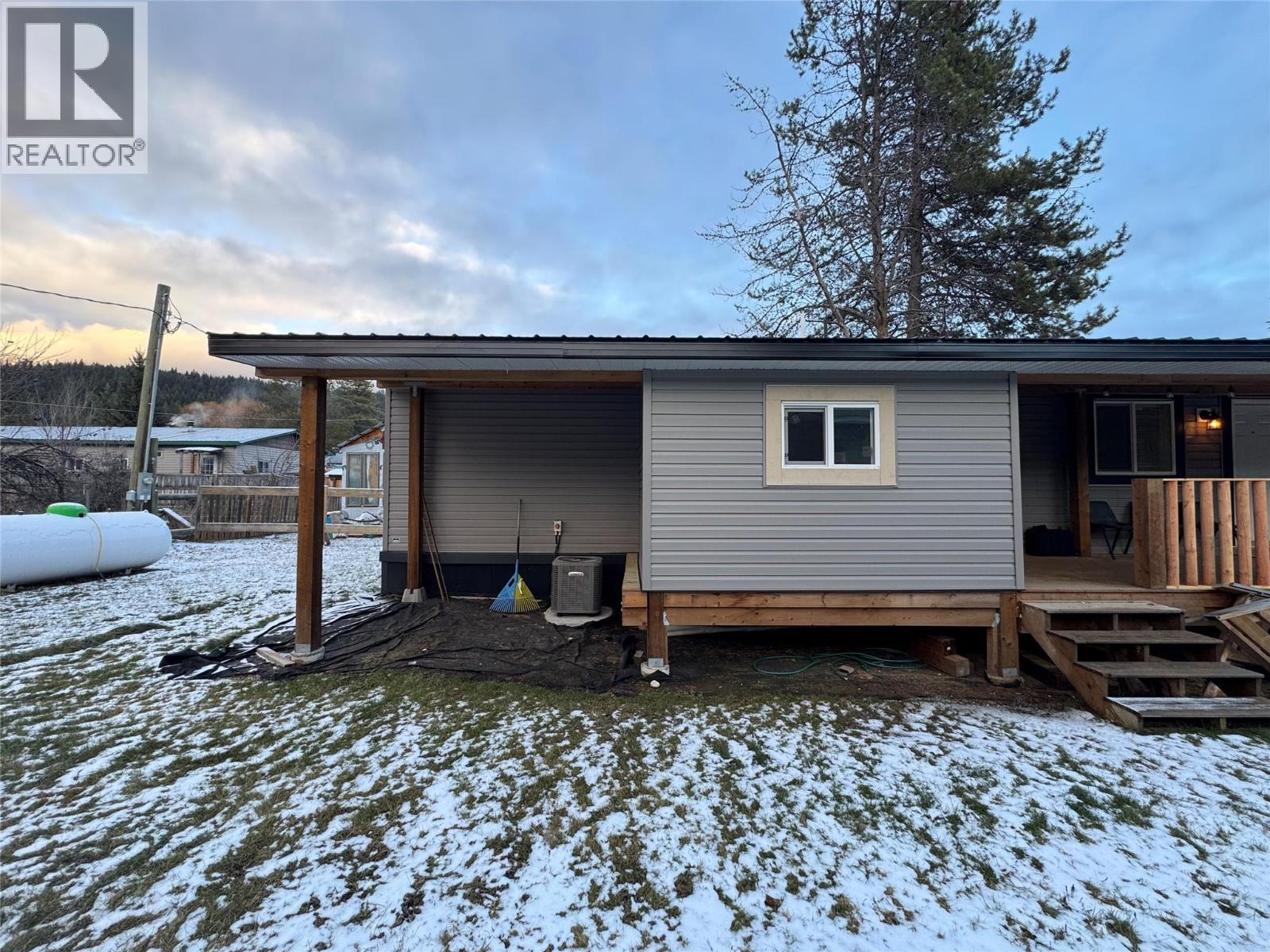#26 2779 DEJORDIE Road - 21