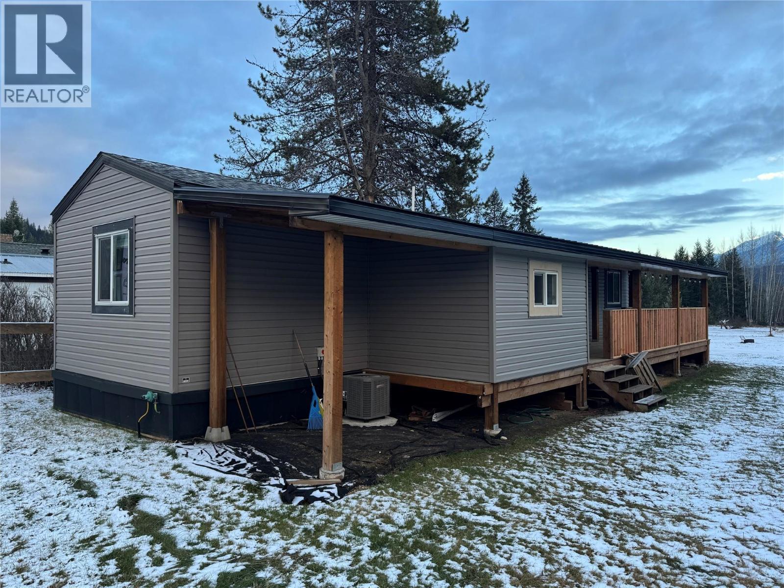 #26 2779 DEJORDIE Road - 4