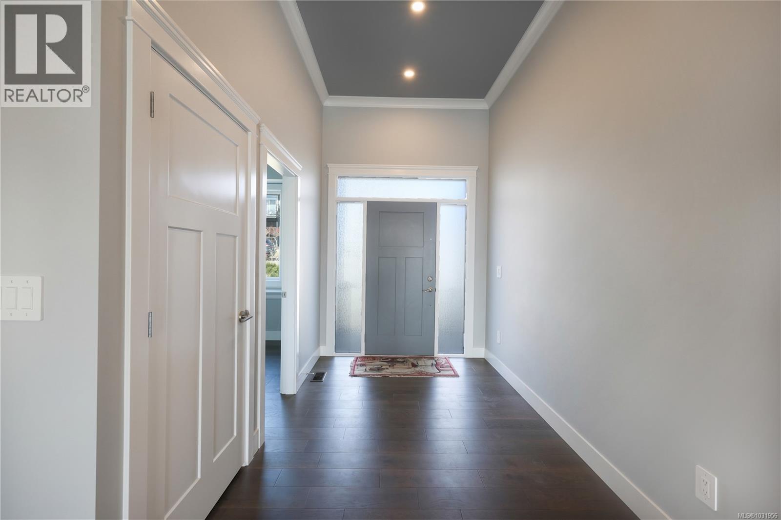 163 GOLDEN OAKS CRES - 30