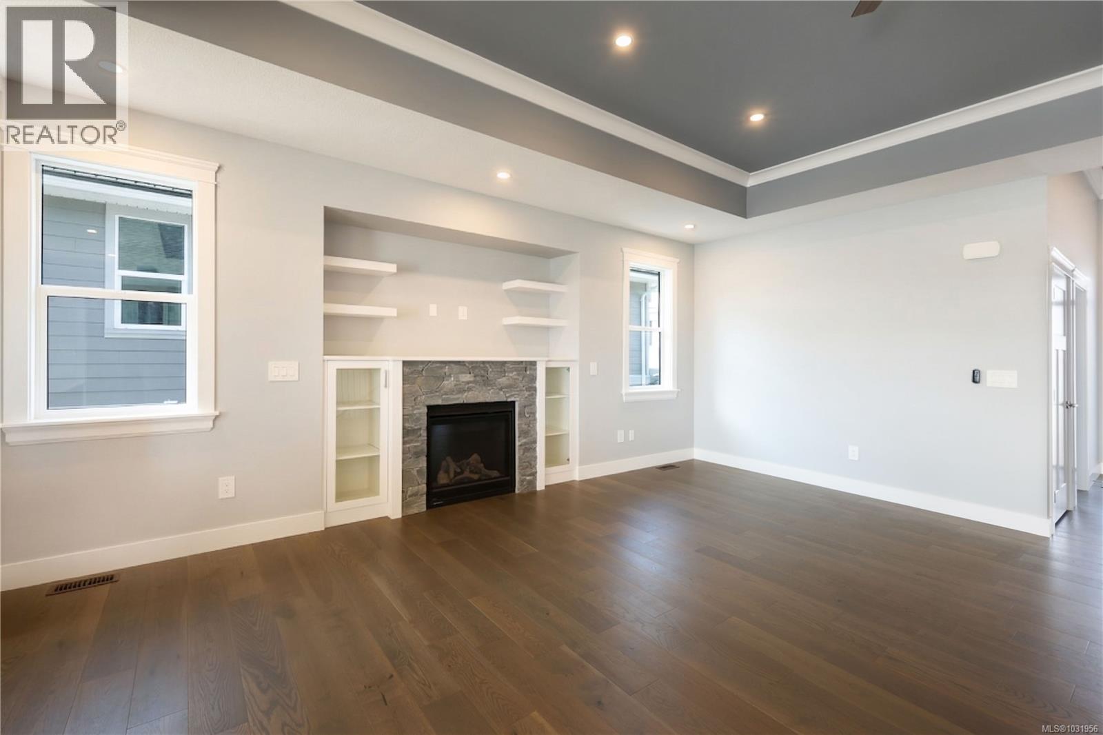 163 GOLDEN OAKS CRES - 31