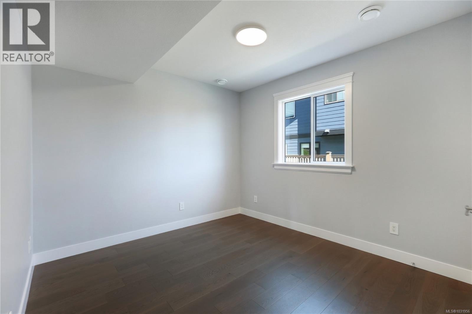 163 GOLDEN OAKS CRES - 47