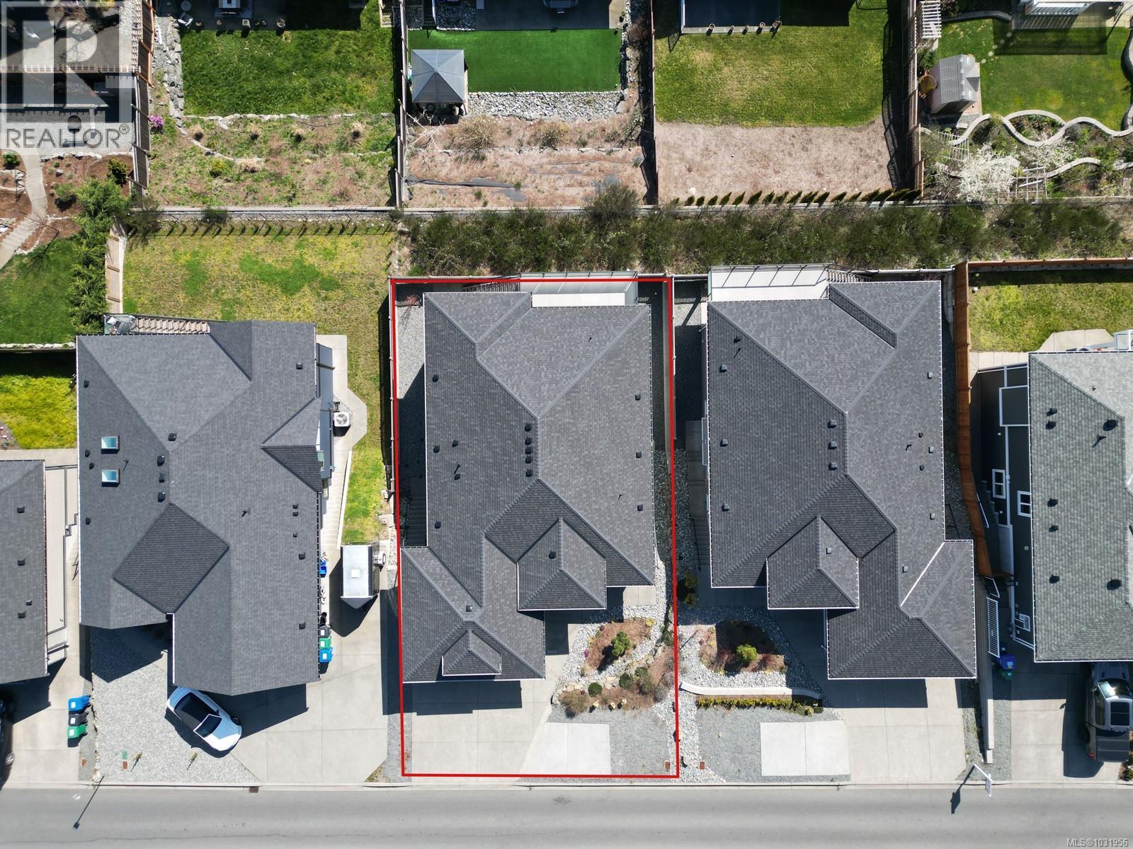 163 GOLDEN OAKS CRES - 54