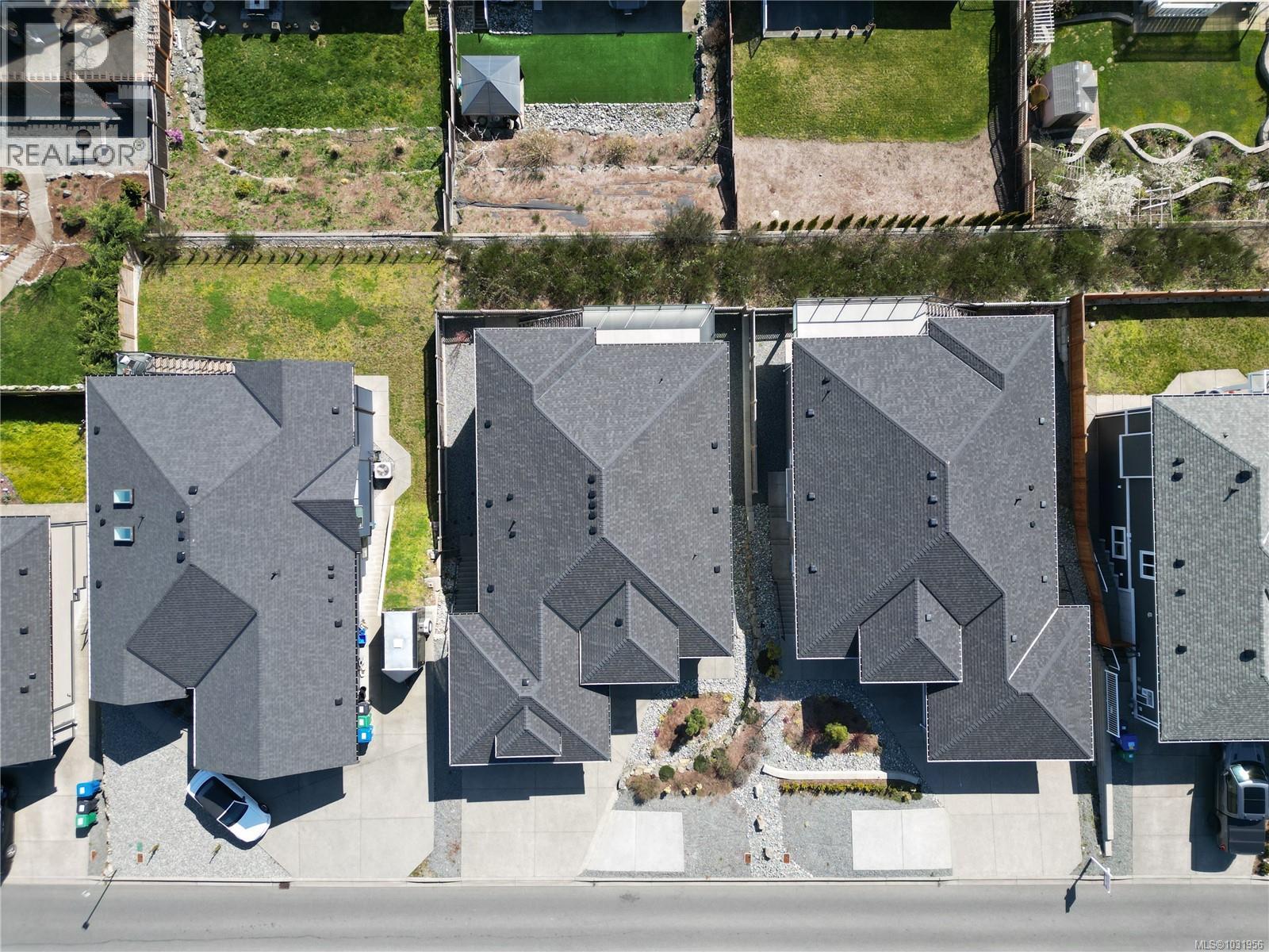 163 GOLDEN OAKS CRES - 57