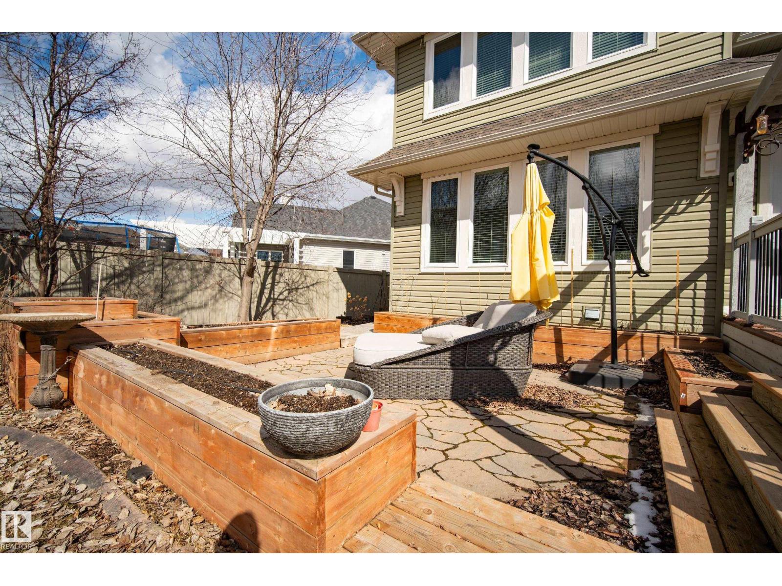 6008 61 ST - 46