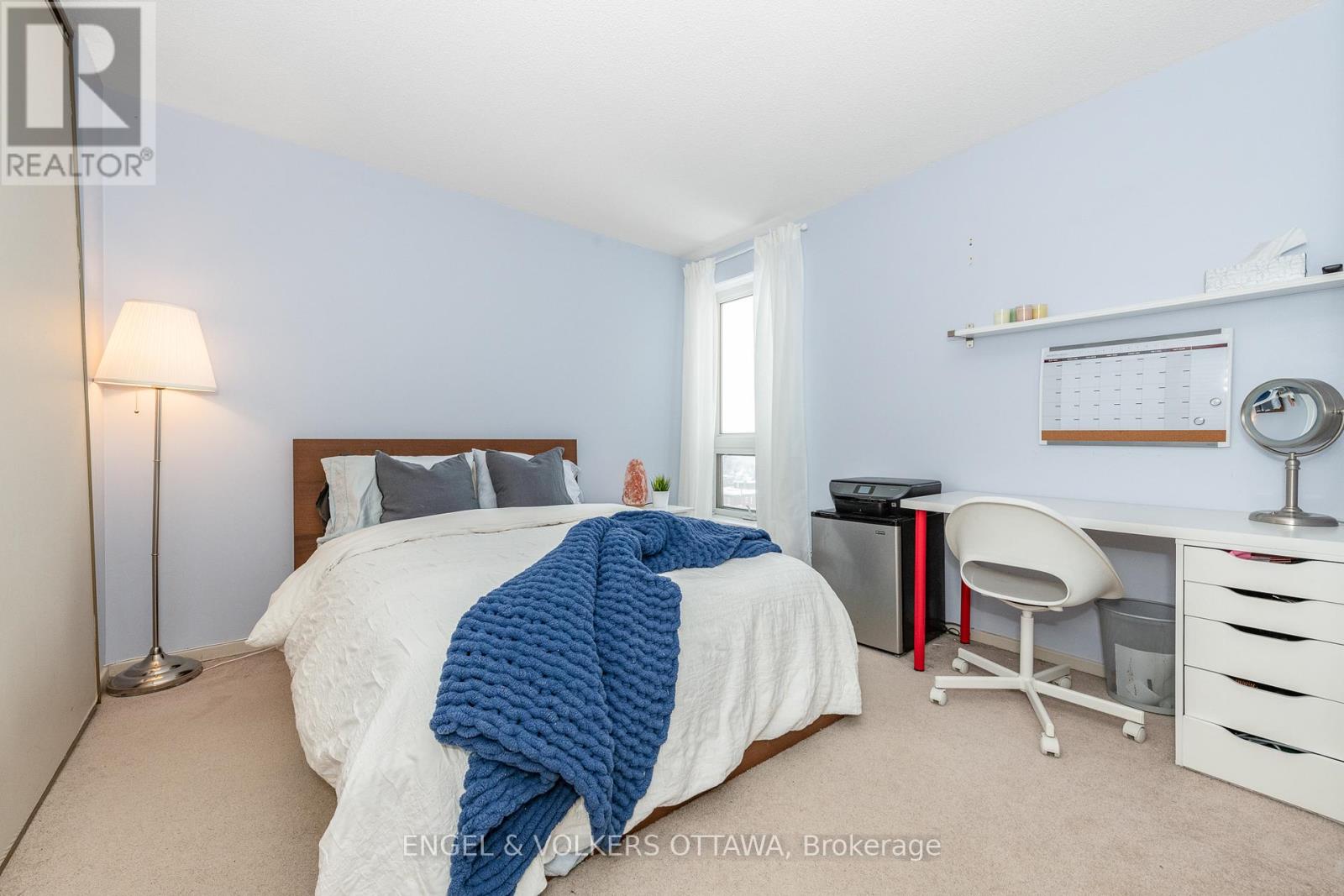 #906 373 LAURIER AVENUE E - 24