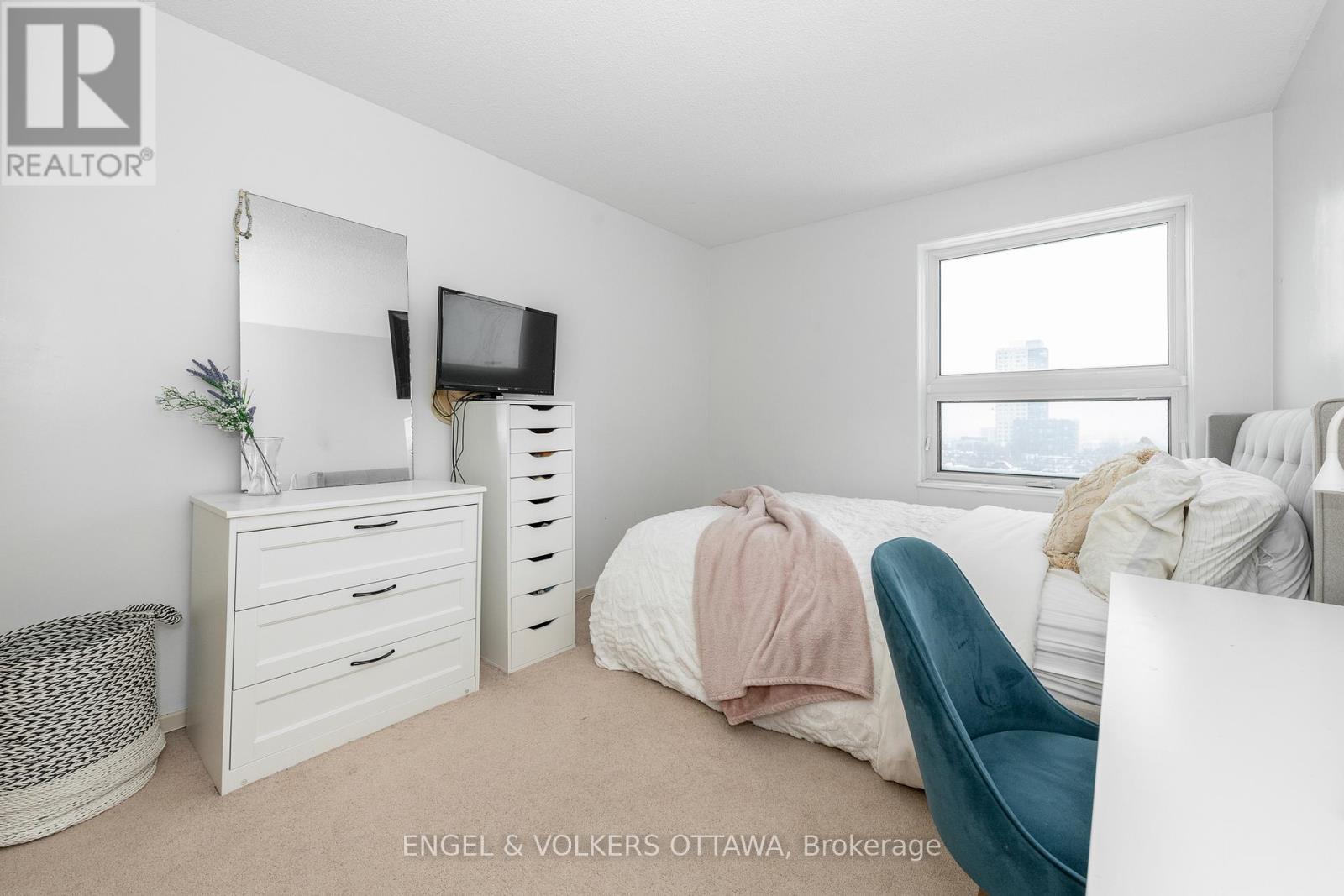 #906 373 LAURIER AVENUE E - 27