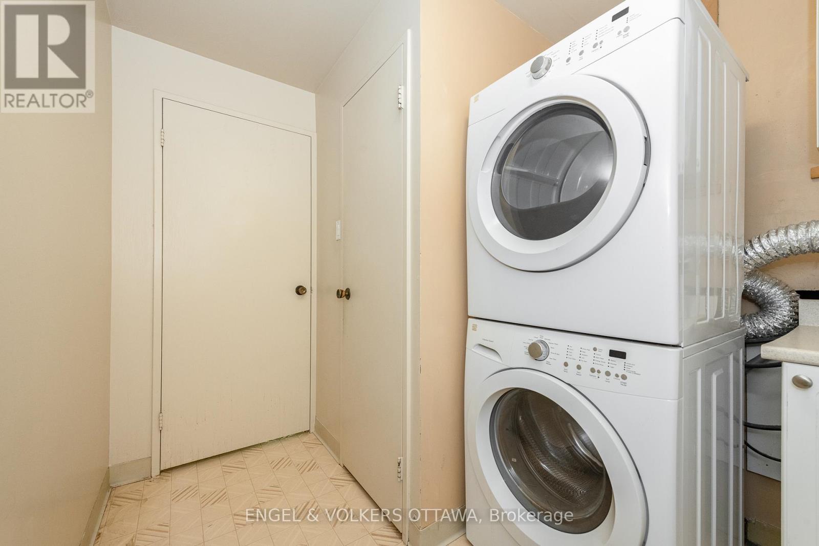 #906 373 LAURIER AVENUE E - 35