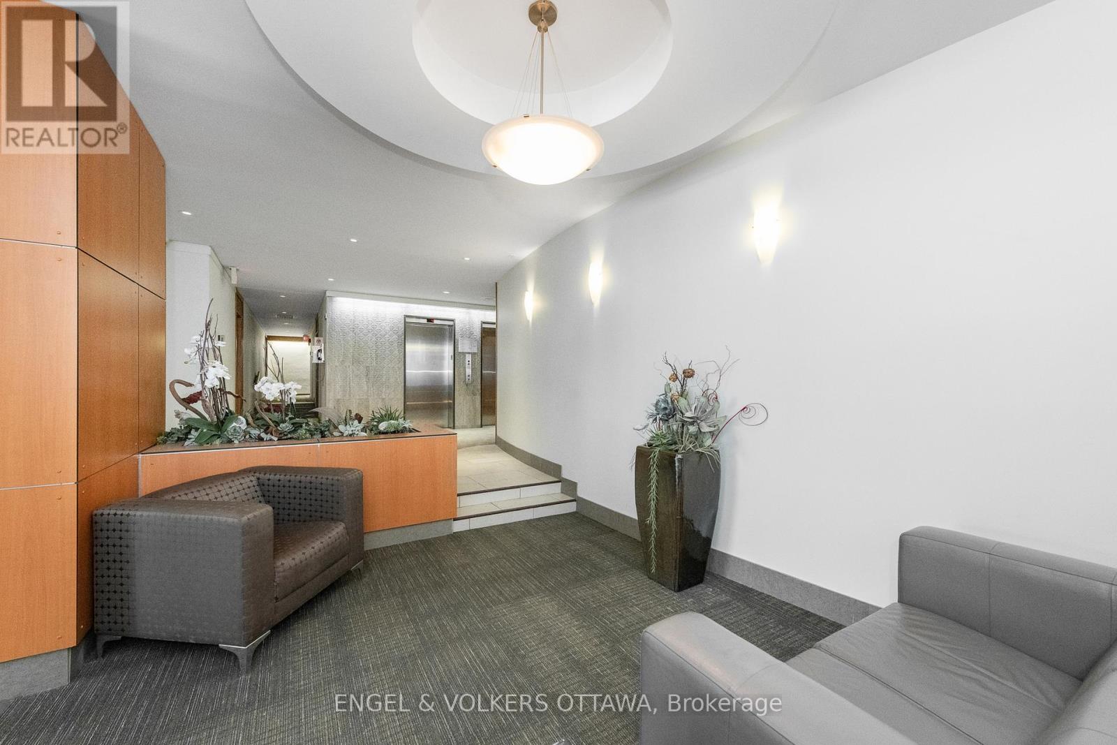 #906 373 LAURIER AVENUE E - 4