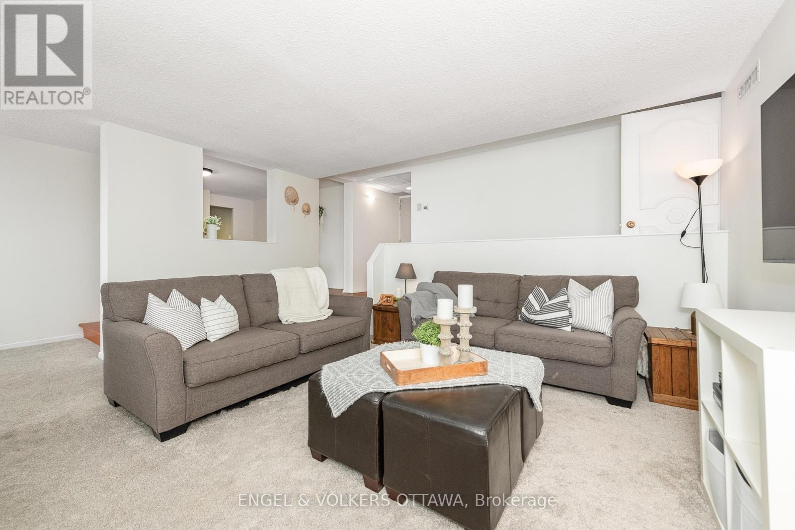 #906 373 LAURIER AVENUE E - 6