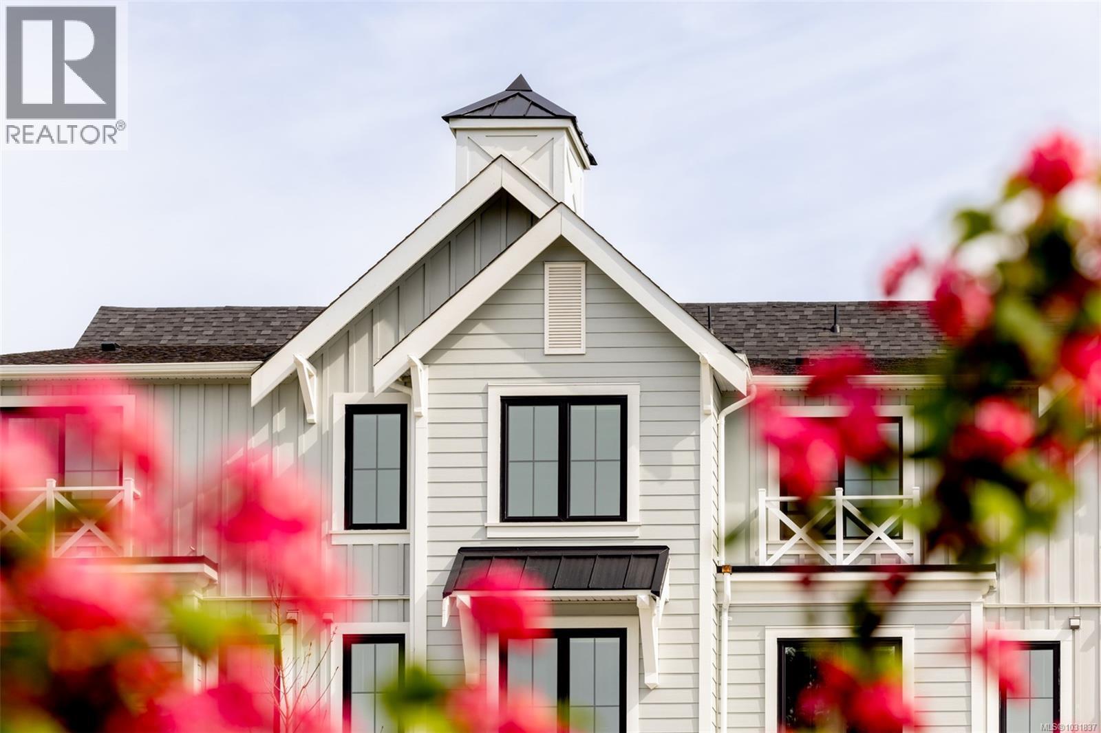 TH7 630 Gorge Road West, Saanich