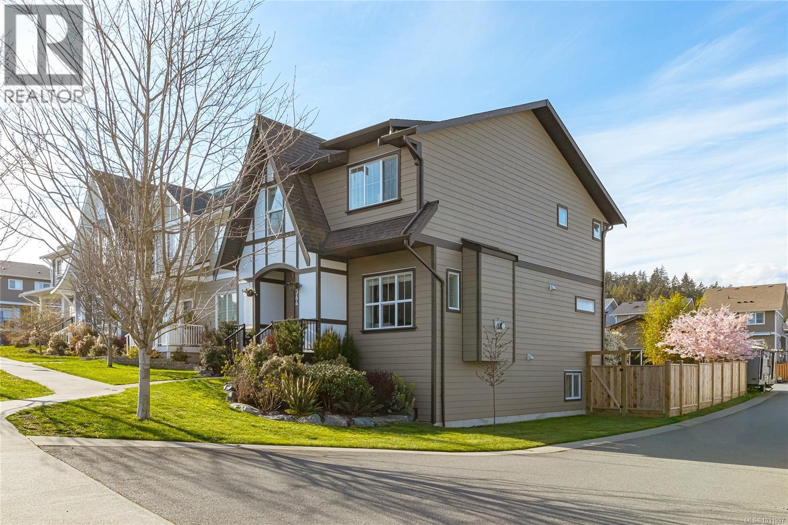 364 KESTREL ST - Image 2