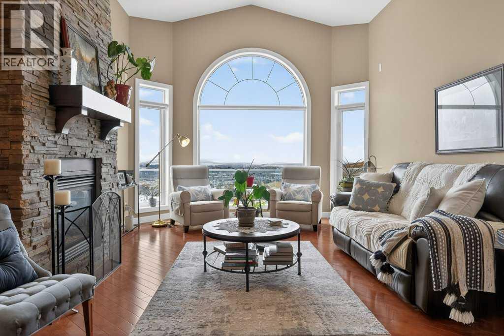 164 Gleneagles Estates Lane, Cochrane