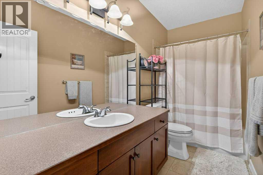 164 Gleneagles Estates Lane, Cochrane