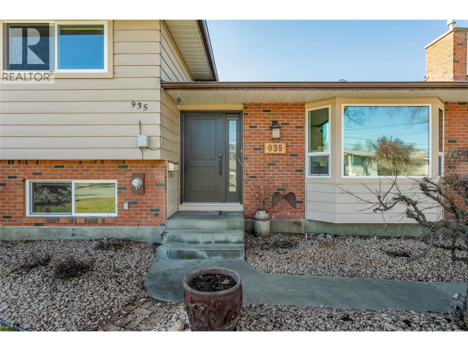 935 Hickory Road - 32